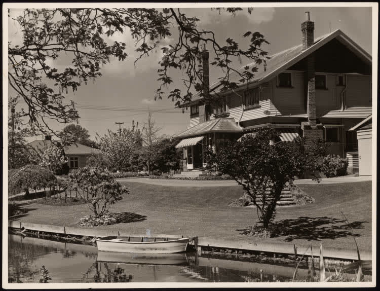 A house and garden in Fendalton, Christchurch, 1950