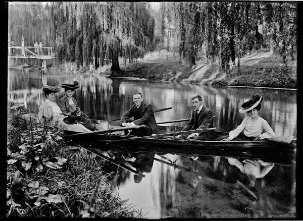 Two men and three women in a rowboat, 1900