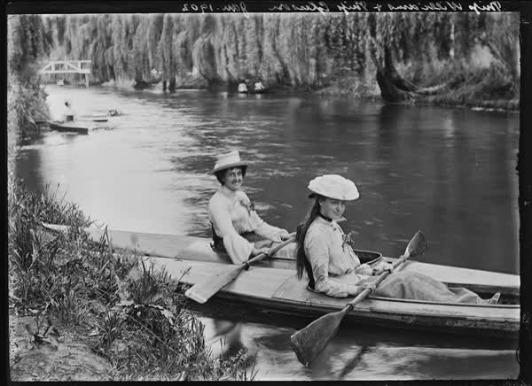 Miss Williams and Miss Gleeson, January 1903, 1903
