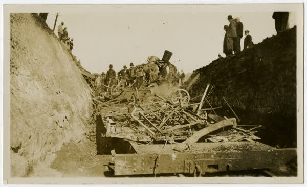 Train derailment at Opapa, 1900