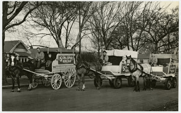 Sunland Bread deliveries, 1942