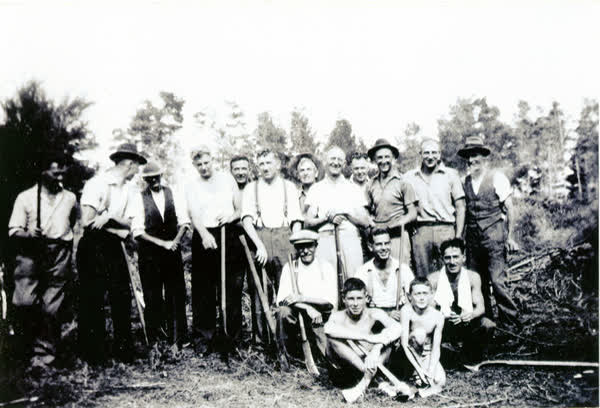 Clearing Grounds for South Brighton School, 1940