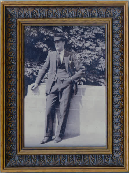 At the Bridge of Remembrance, 1920