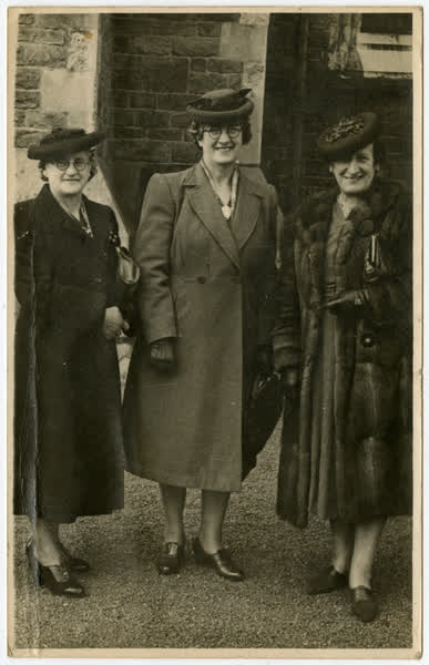 Three Hahn sisters outside Christchurch Cathedral., 1920