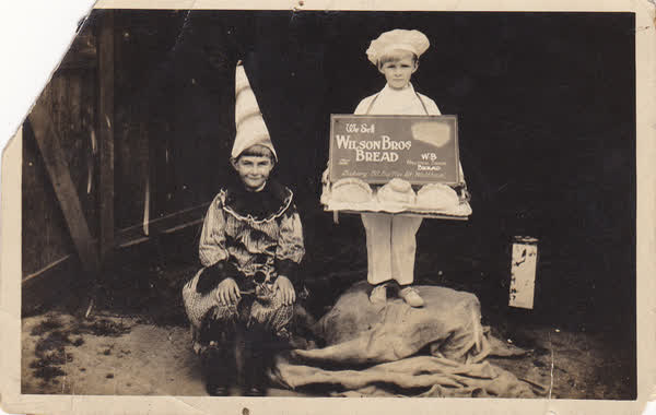 Fancy Dress, Des and Noel Turner, 1920