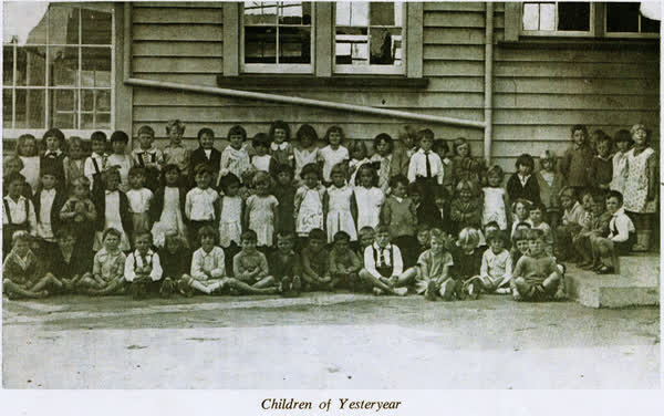 Children of Phillipstown School during the 1920s, 1920