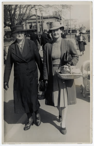 Mother and Daughter in Town 1941, 1940
