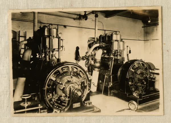 Direct current steam driven generator, Armagh Street power station, 1903