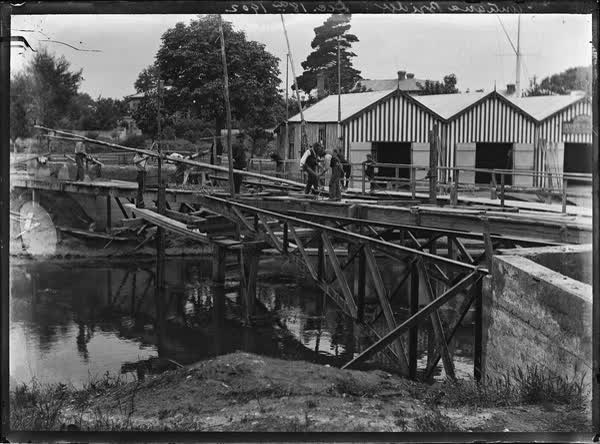 Antigua Bridge, December 18, 1902, 1902