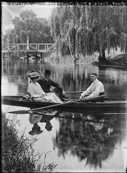 Cass, Cross, and Miss Guildford, Anderson Company, 1900