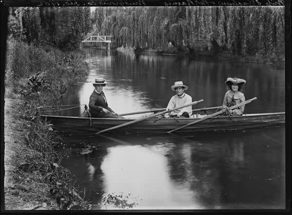 Miss Strachan and Mr. Barnes, Musgrove's Company, December 1902, 1902