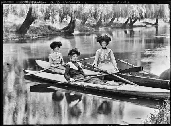 Mrs. Crocker and Miss Robertson, March 1903, 1903