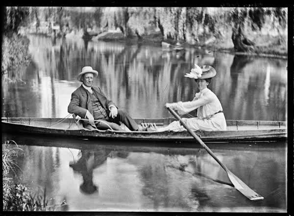 Man and woman in a rowboat , January 1904, 1904
