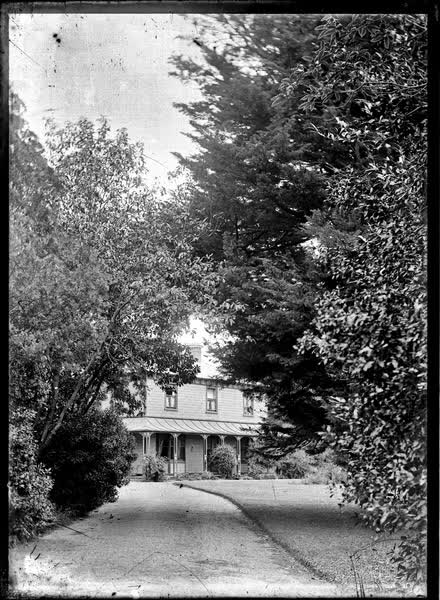A two-storied weatherboard house, 1900