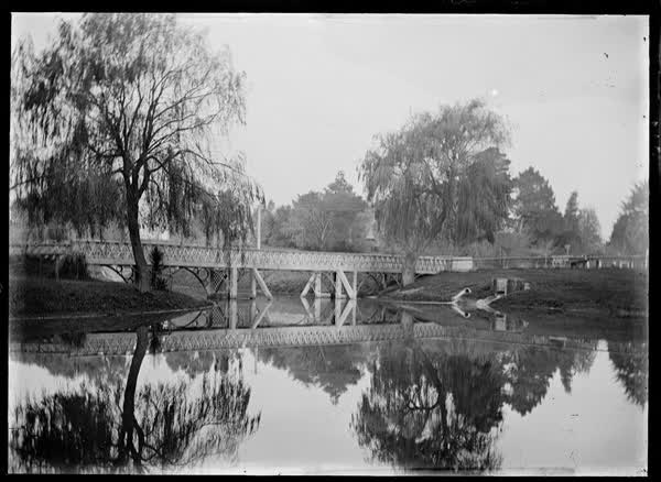 Bridge over the Avon River, 1900