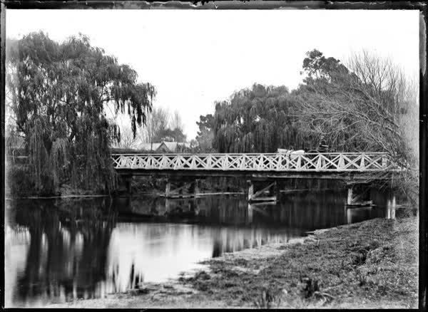 Bridge over the Avon River, 1900