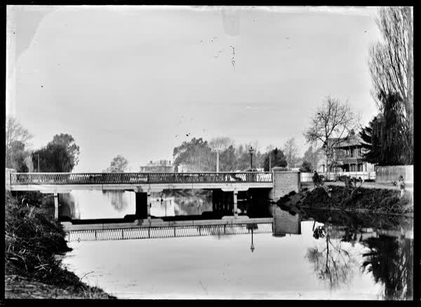 Bridge over the Avon River, 1900