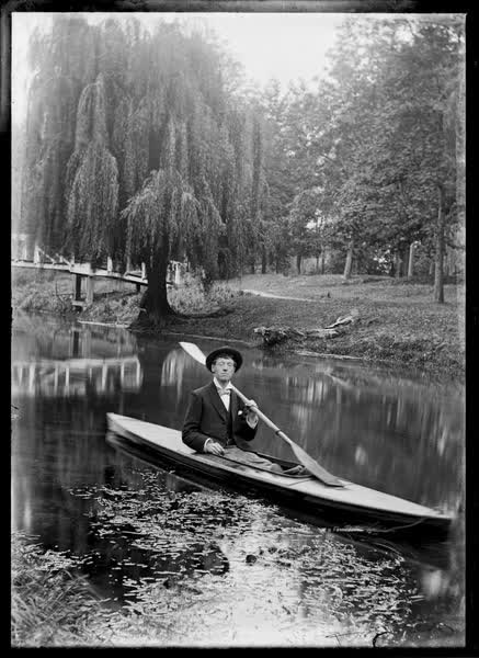 Man in a canoe on the Avon River, 1900