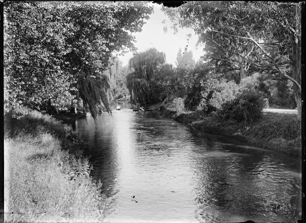 The Avon River with boaters, 1900