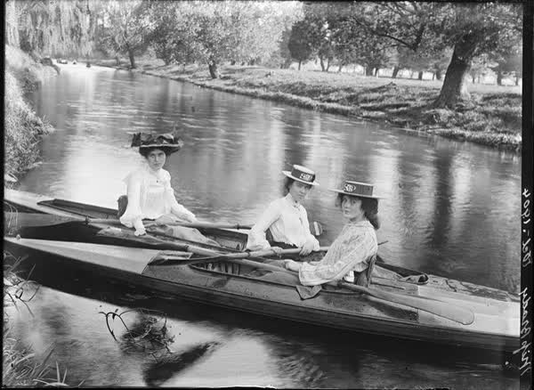 Miss Brady, October 1904, 1904