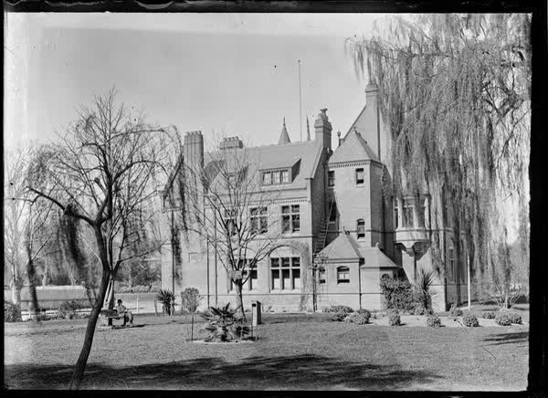 Municipal Chambers, Worcester Street and Oxford Terrace, 1900