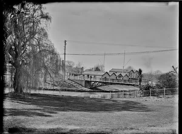 Antigua Bridge and Antigua Boat Sheds, 1900