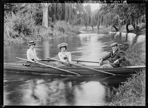 Mr. and Mrs. Daly and Miss Chatteris, February 1902, 1902