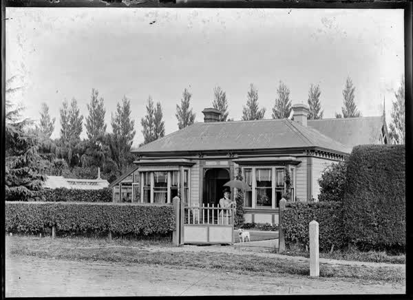 Weatherboard villa with glass conservatory, 1900