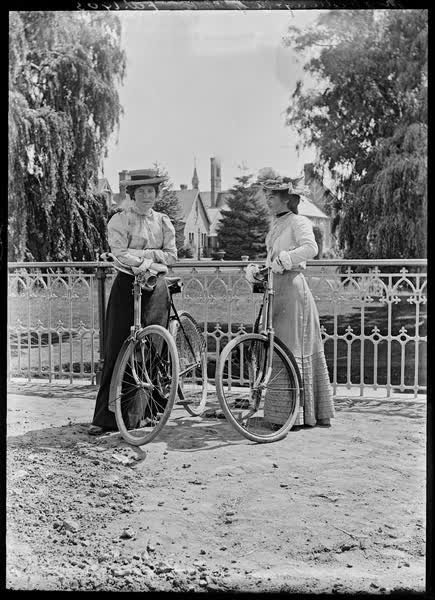 Miss Ridway and Miss White, February 1903, 1903