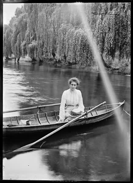 Woman in a rowboat on the Avon River, 1900