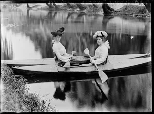Miss Hansman and Miss Young, March 1903, 1903