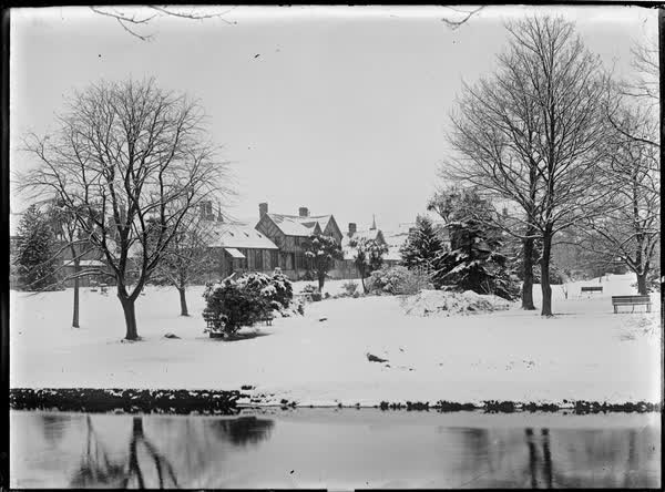 Christchurch Hospital in snow, 1900