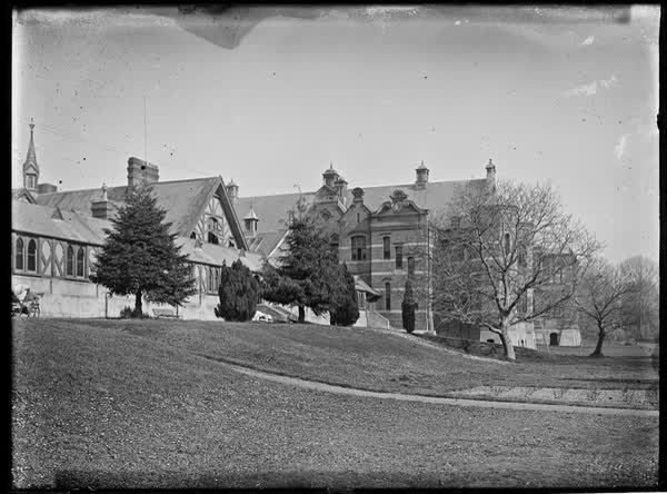 Christchurch Hospital, riverside, 1900
