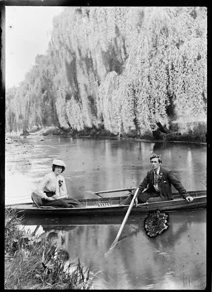 Man and woman in a rowboat on the Avon River, 1900