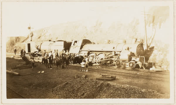 Bill and Ruth at train derailment near Heathcote tunnel, 1929