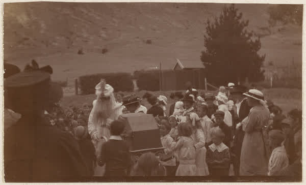 Father Christmas visiting Heathcote Valley School children, 1910