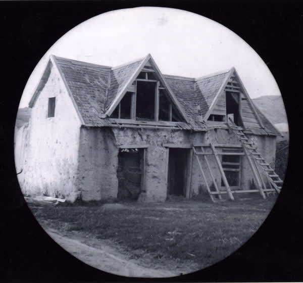 Sod Cottage at Ferrymead, 1862