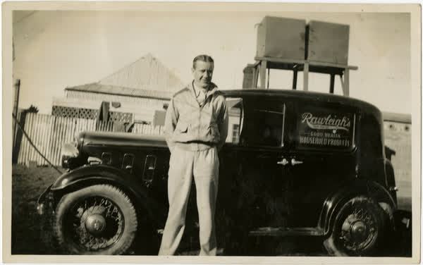 The Rawleigh's salesman, 1935