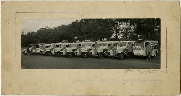 Sunland Bakery drivers, 1930