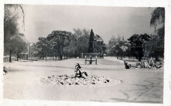 Victoria Square snow, 1918