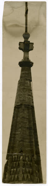 Damage to ChristChurch Cathedral spire, 1901