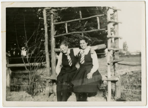 Alice White and Olive O'Connor, 1937