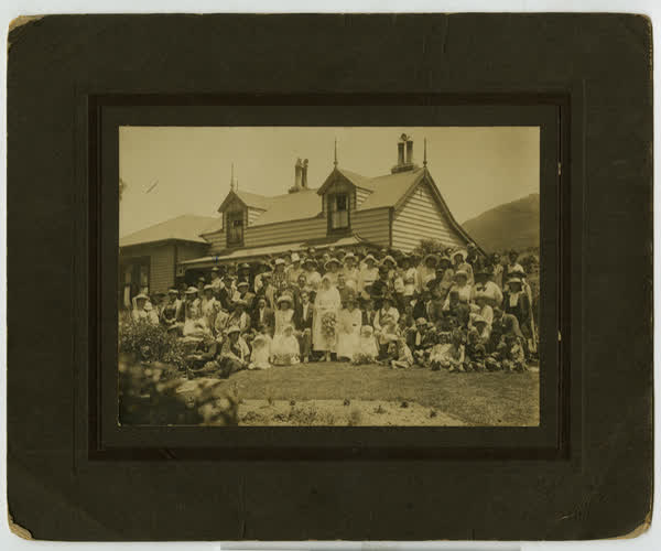 Eruera Tirikatene and Ruti Solomon wedding, 1919
