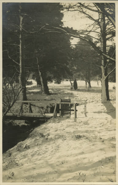 Snow on a bridge, 1942