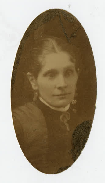 Annie Elizabeth Bowker portrait, 1880