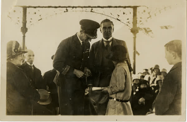 Charles Kingsford Smith at Sumner School, 1928