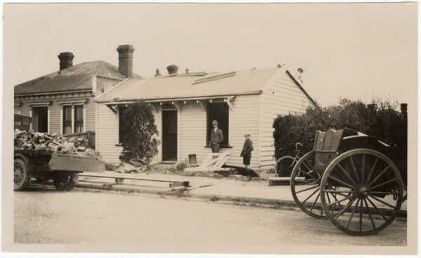 Demolition of house on Milton Street, 1928