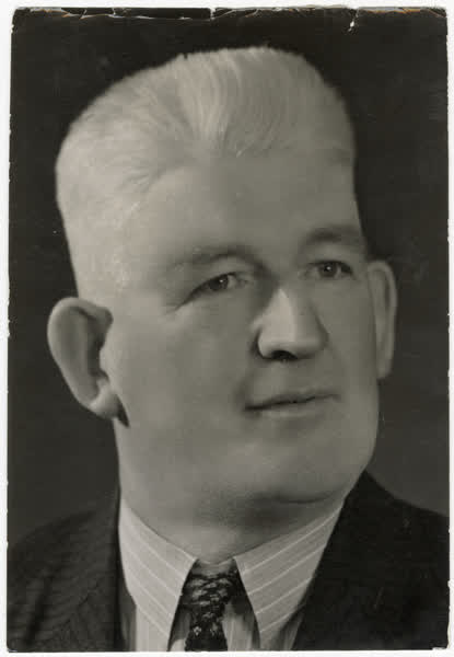 M.E. Lyons, 1938