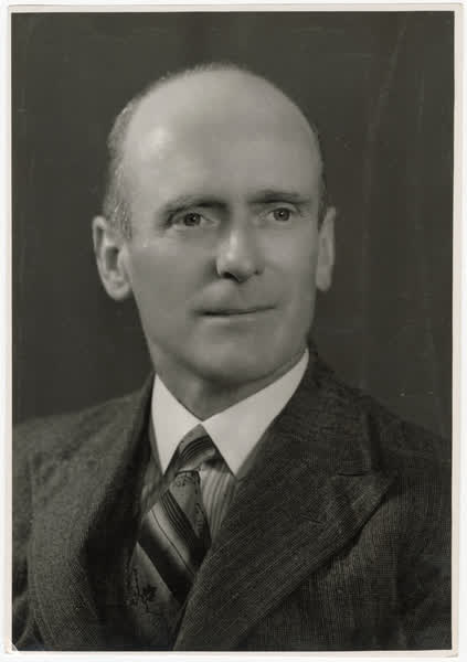 T. Ford, 1938