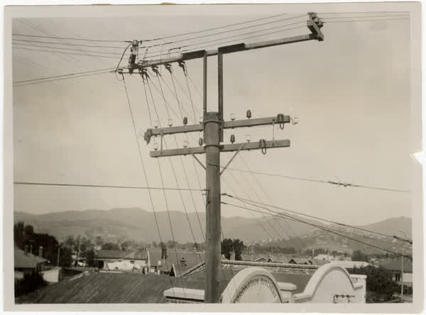 Selwyn Street power pole, 1931
